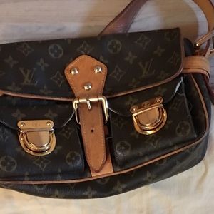 LV purse
